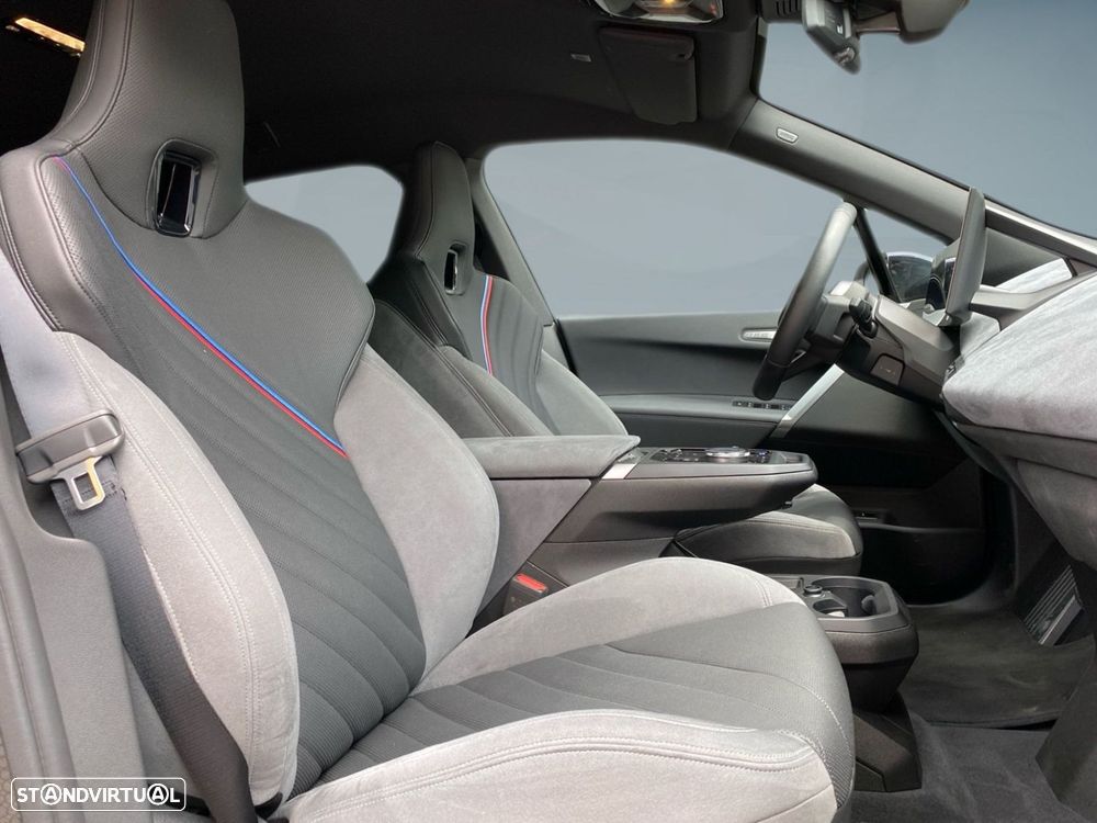 BMW iX xDrive 45 Pack Desportivo - 26