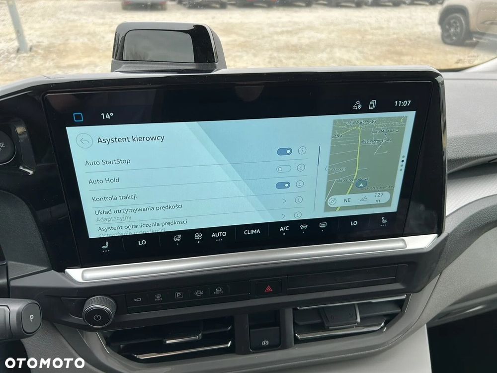 Volkswagen Caravelle - 28