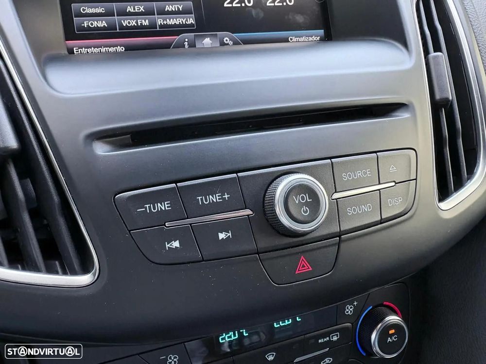 Ford Focus 2.0 EcoBoost ST c/ Pack Pele Desportiva - 50