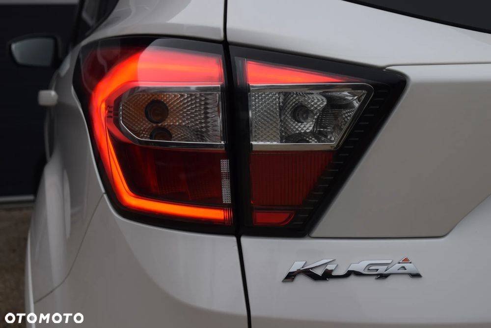 Ford Kuga 2.0 TDCi 4x4 ST-Line - 39