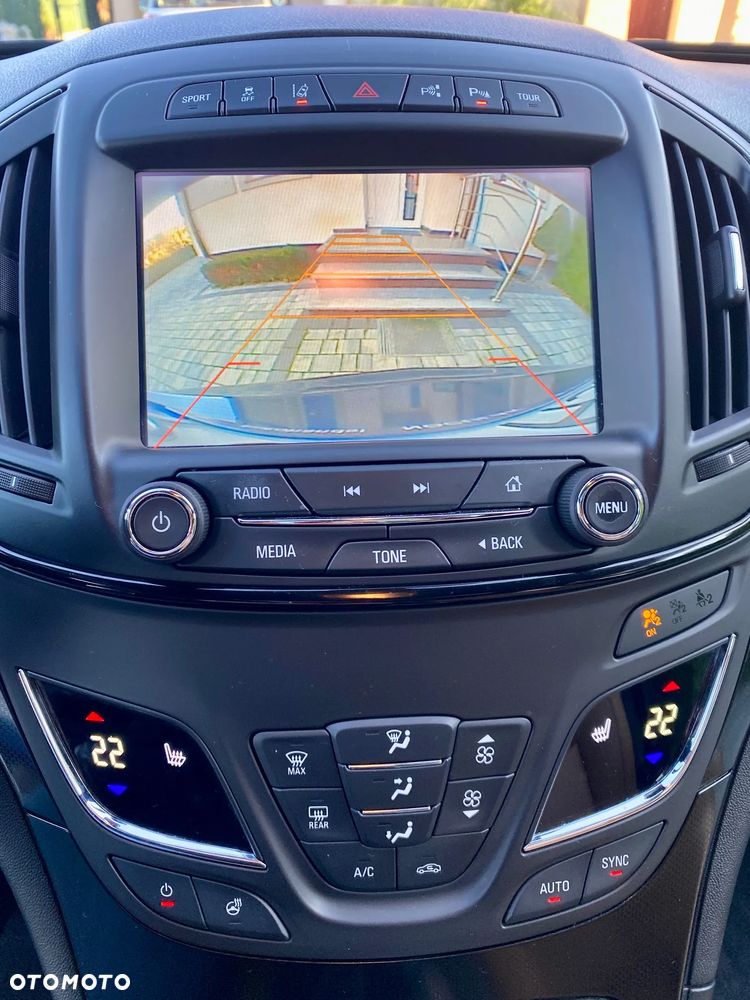 Opel Insignia 2.0 ECOTEC DI Turbo 4x4 Sports Tourer Business Edition - 31