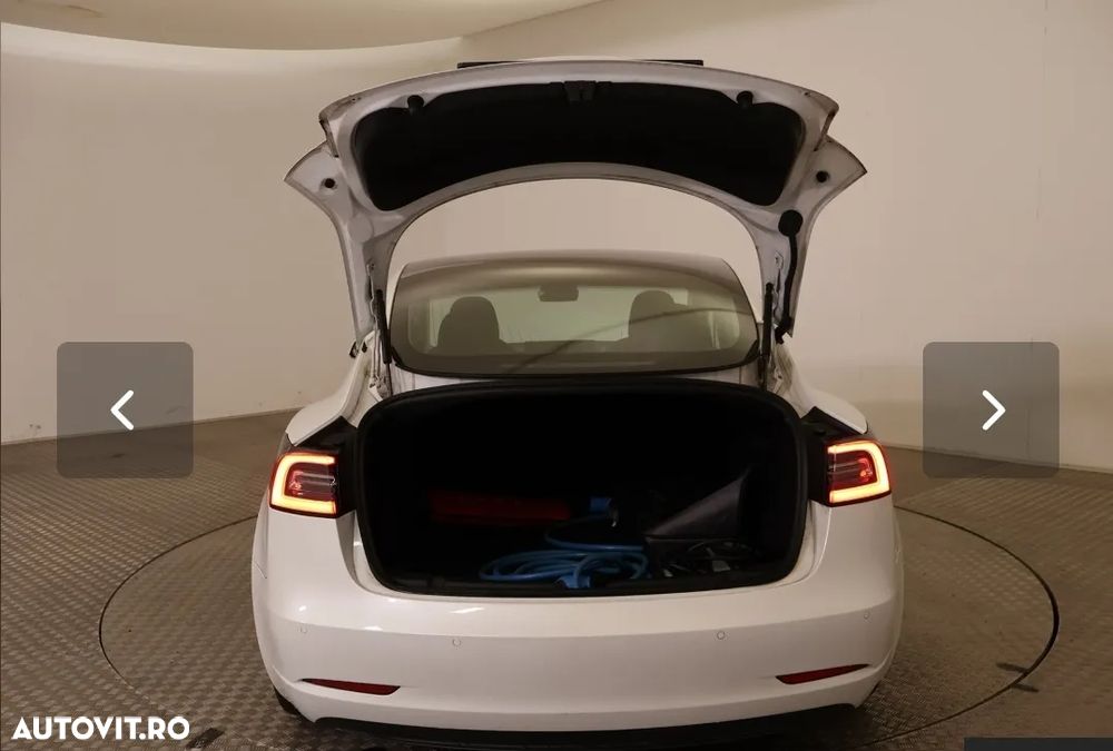 Tesla Model 3 - 13