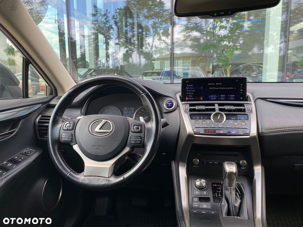 Lexus NX 300h Business Edition AWD - 5