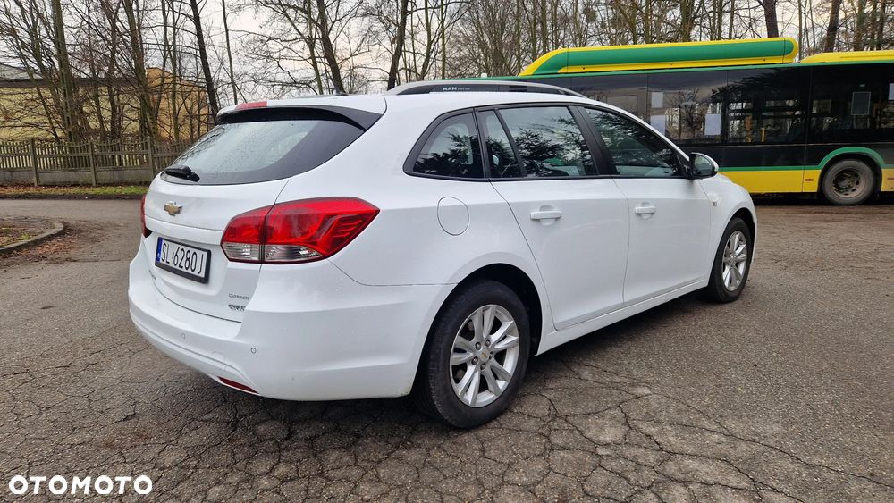Chevrolet Cruze 1.6 LT - 4