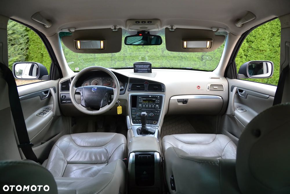 Volvo XC 70 - 18