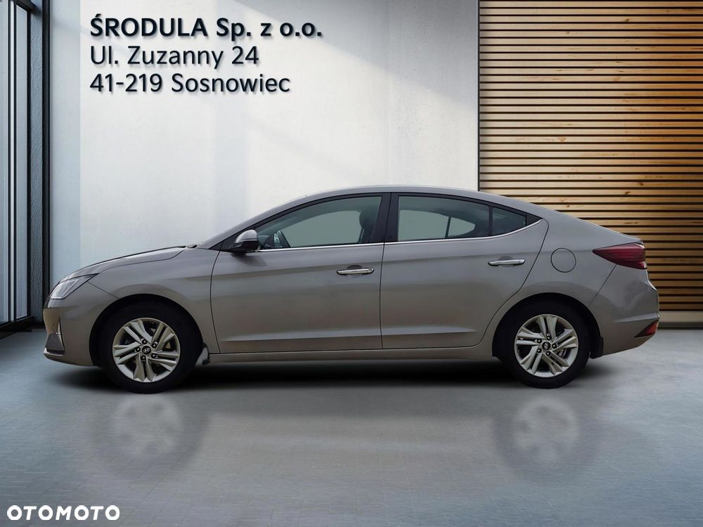 Hyundai Elantra 1.6 Comfort - 2