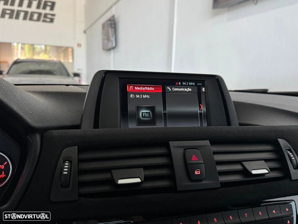 BMW 330 i Pack M Auto - 19