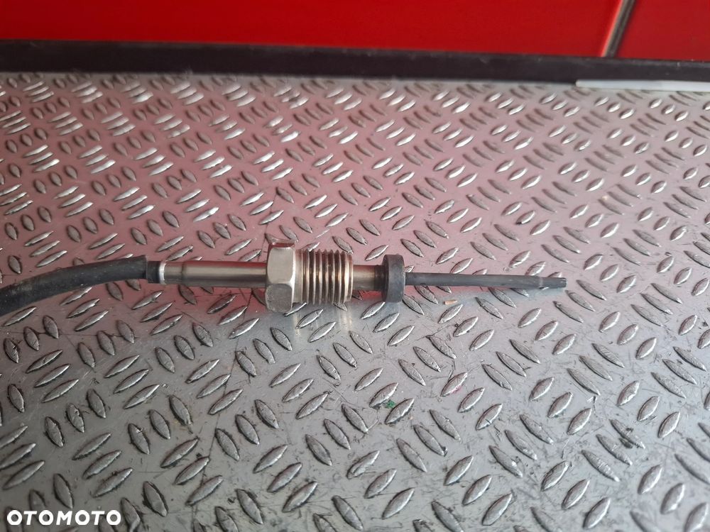 Czujnik temperatury spalin Audi 2,0TDI nr 03L906088FH - 2