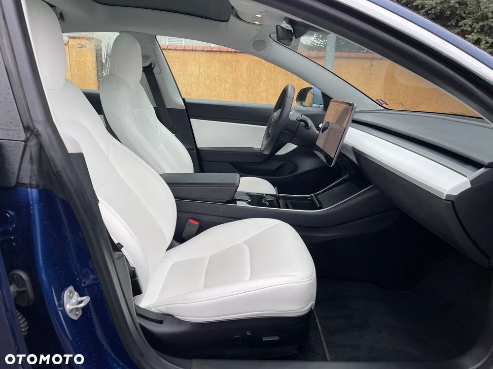 Tesla Model 3 - 19
