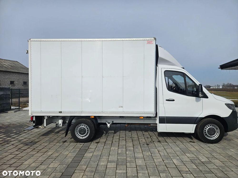 Mercedes-Benz Sprinter - 2