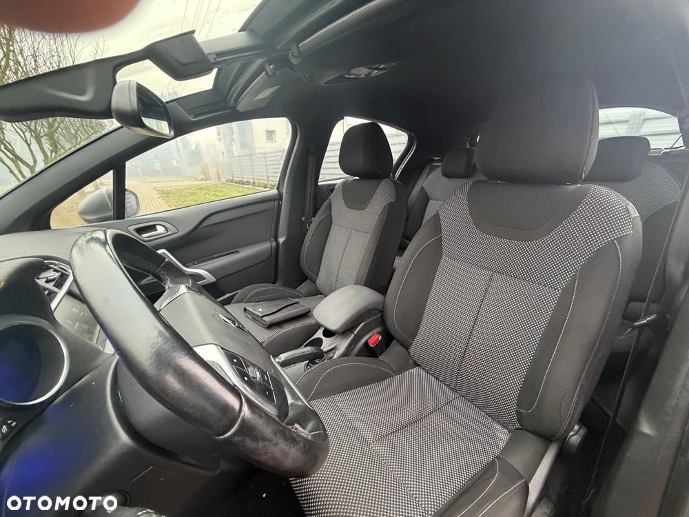 DS Automobiles DS 4 - 12