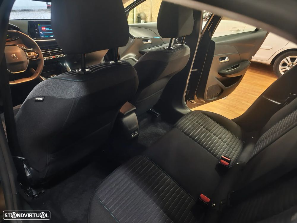 Peugeot e-208 E-Style - 15