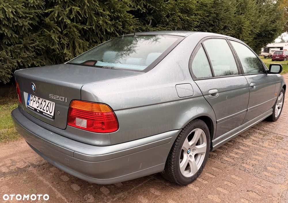 BMW Seria 5 - 28