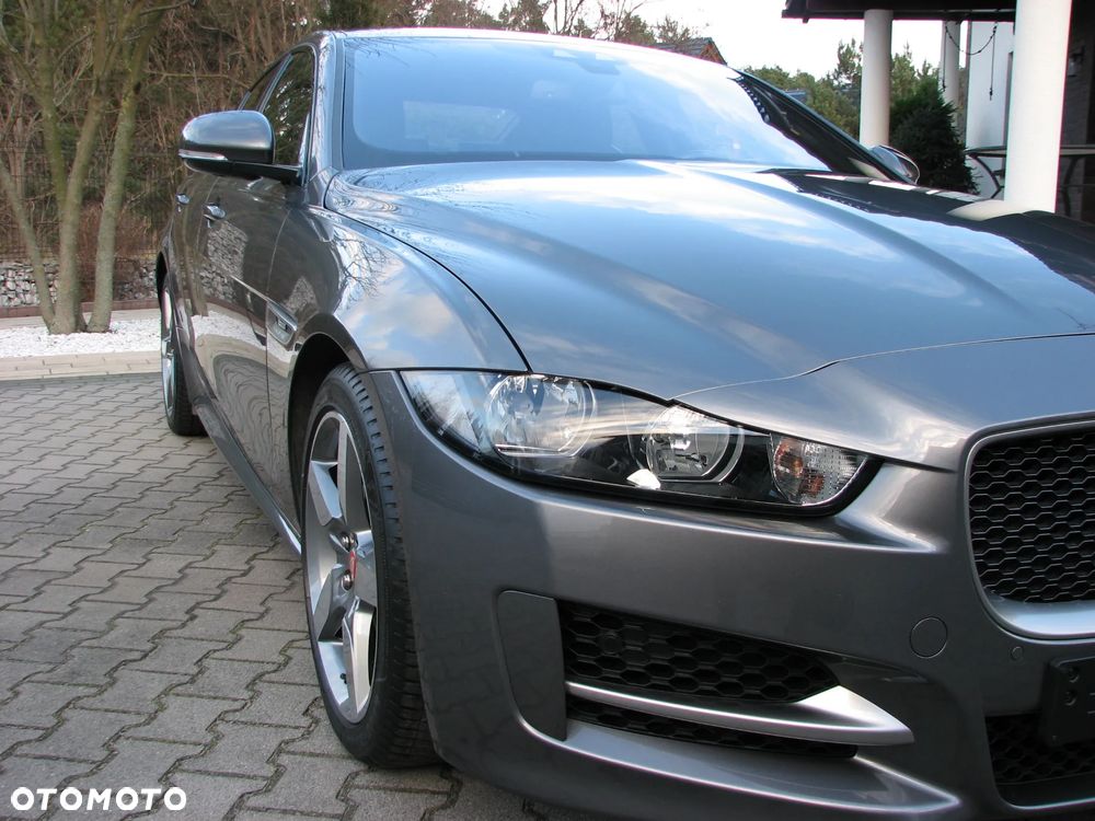 Jaguar XE D180 R-Dynamic S - 10