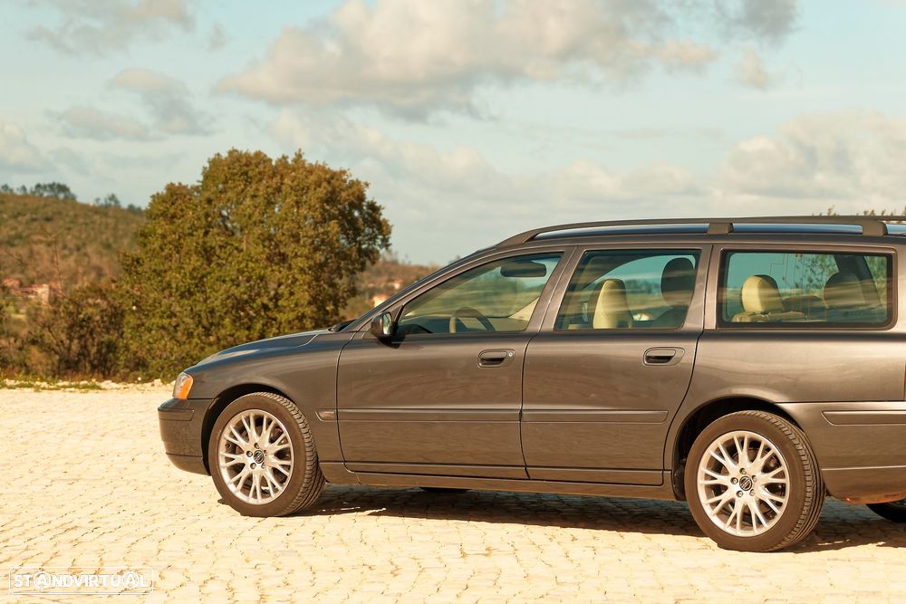Volvo V70 2.0 T Nivel 2 - 8