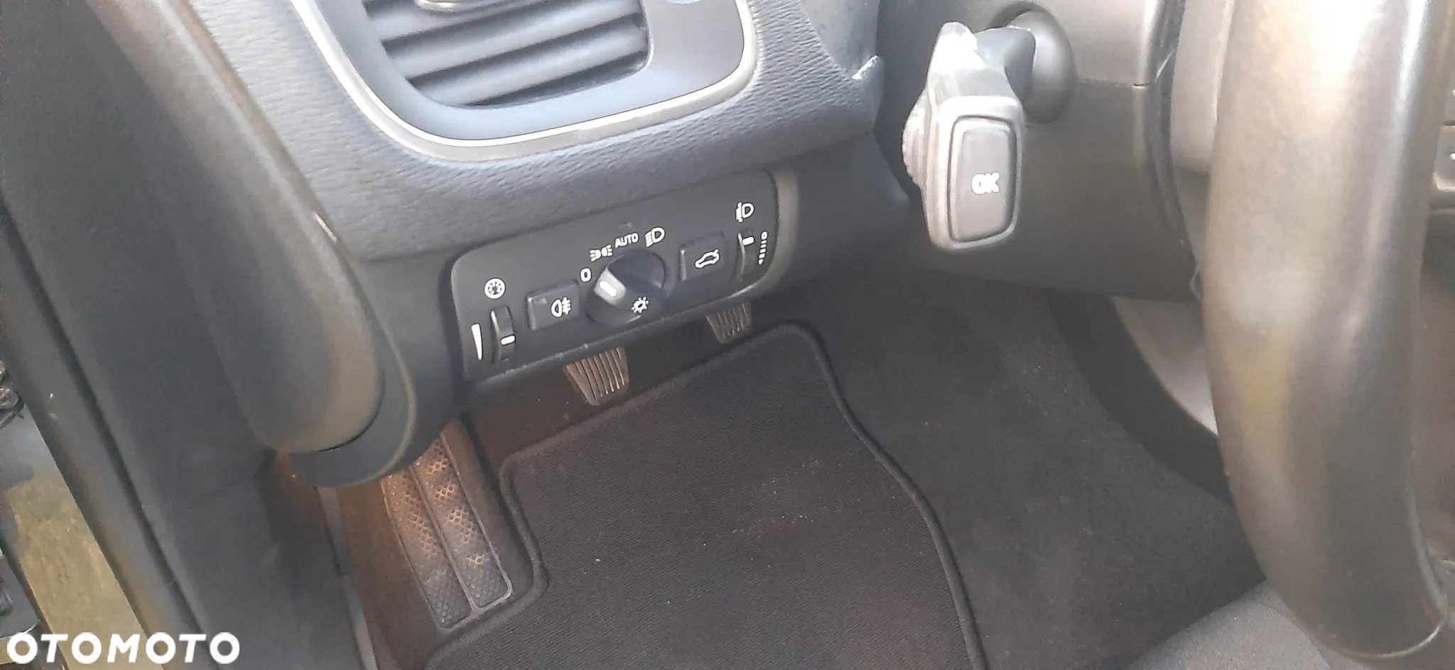 Volvo V40 D3 Drive-E Momentum - 19