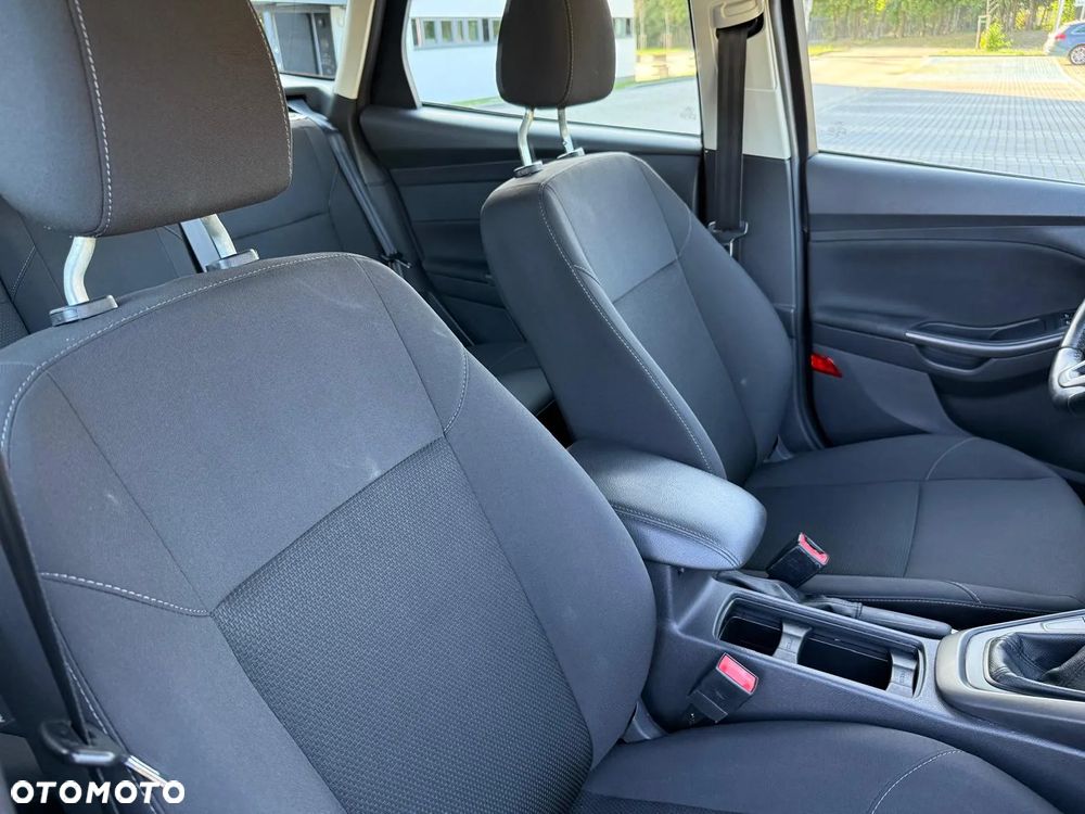 Ford Focus 1.0 EcoBoost Active Business - 30