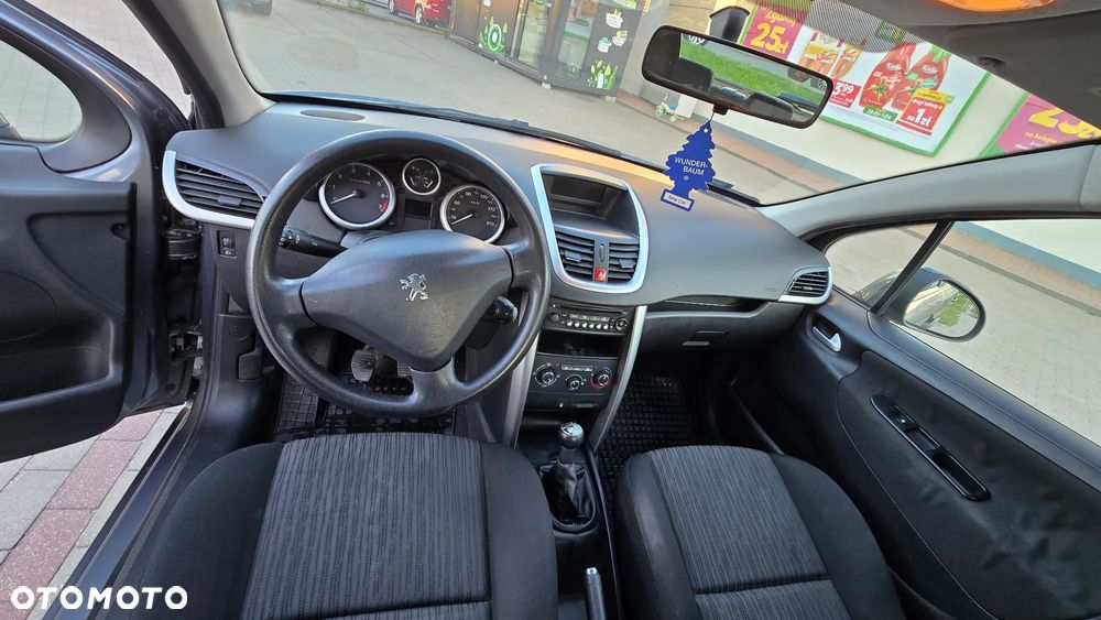 Peugeot 207 - 7