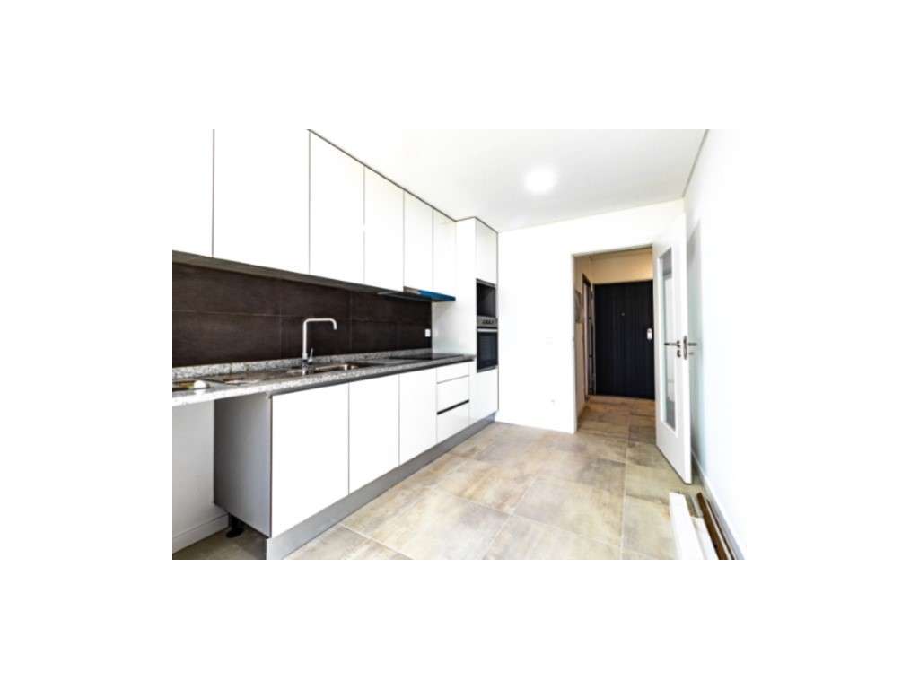 Apartamento T3 R/C Novo com Garagem - Grande imagem: 5/23