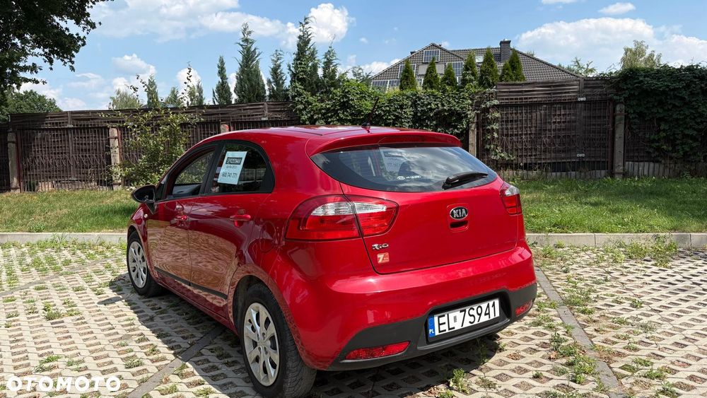 Kia Rio 1.2 L - 15