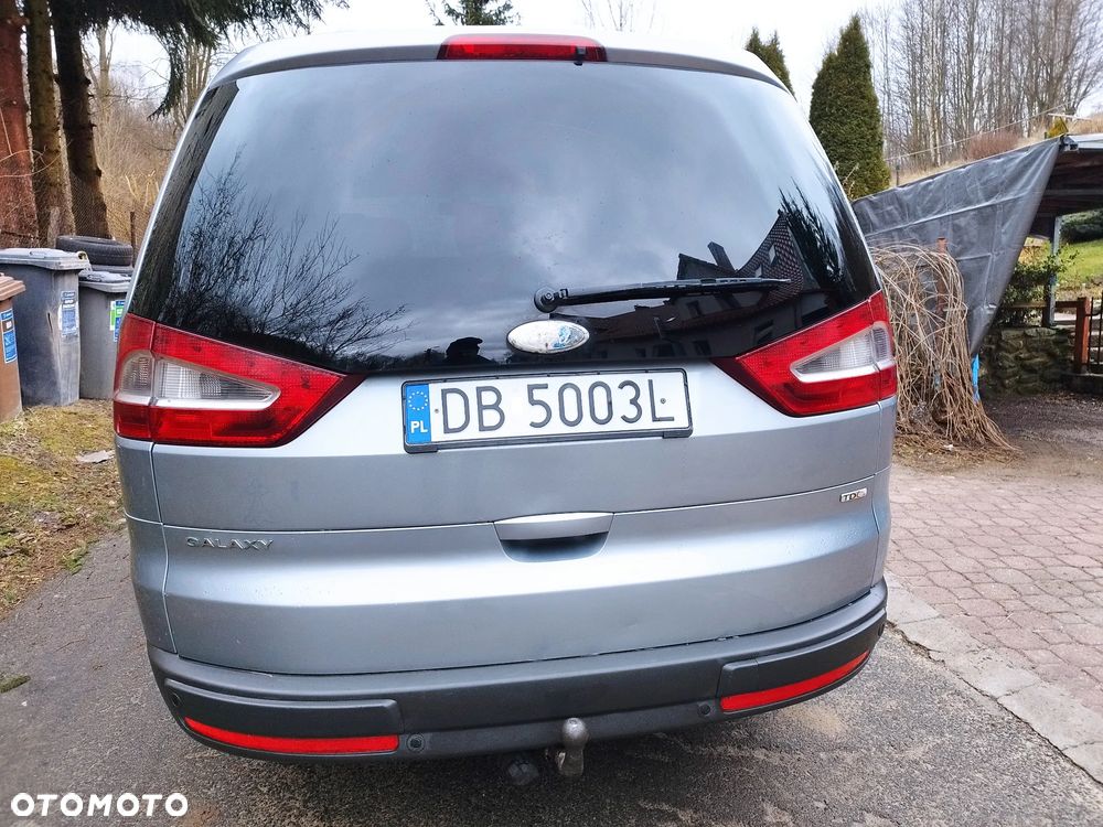 Ford Galaxy - 4