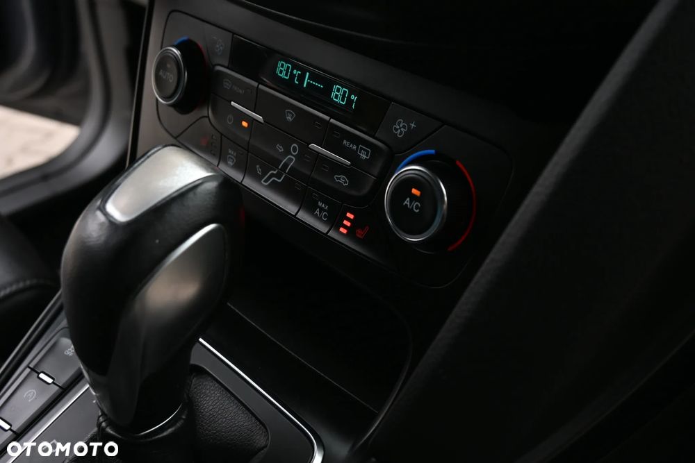 Ford Focus 2.0 TDCi ST-2 PowerShift - 34