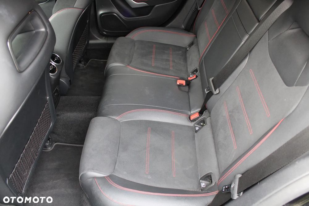 Mercedes-Benz Klasa A 180 AMG Line 7G-DCT - 16