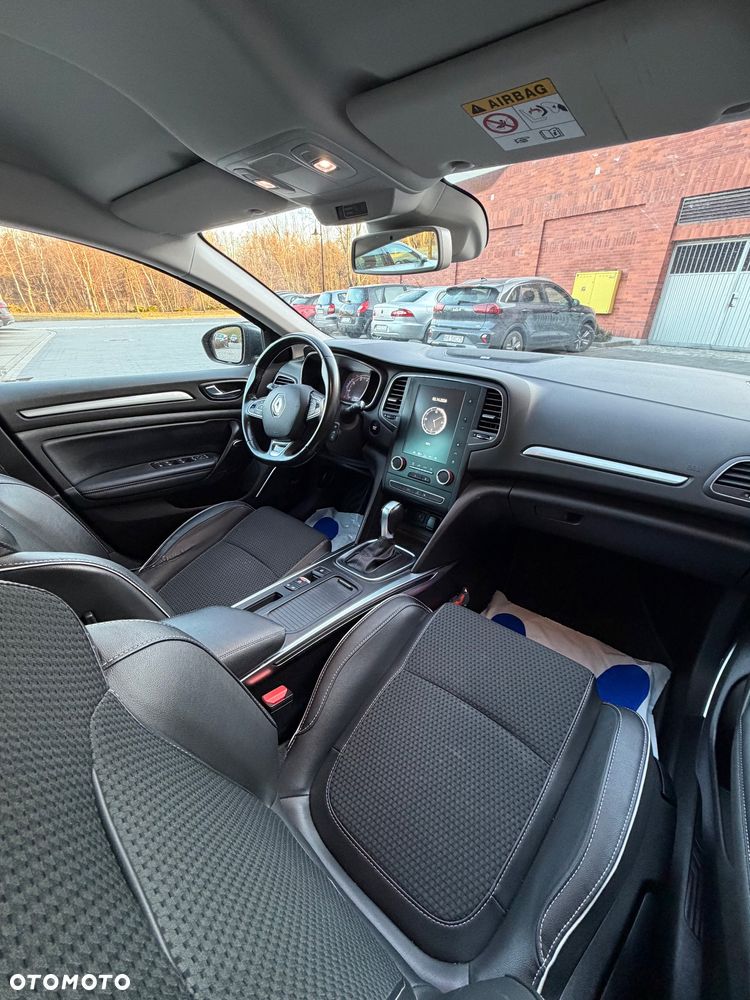 Renault Megane ENERGY TCe 140 EDC BOSE EDITION - 29