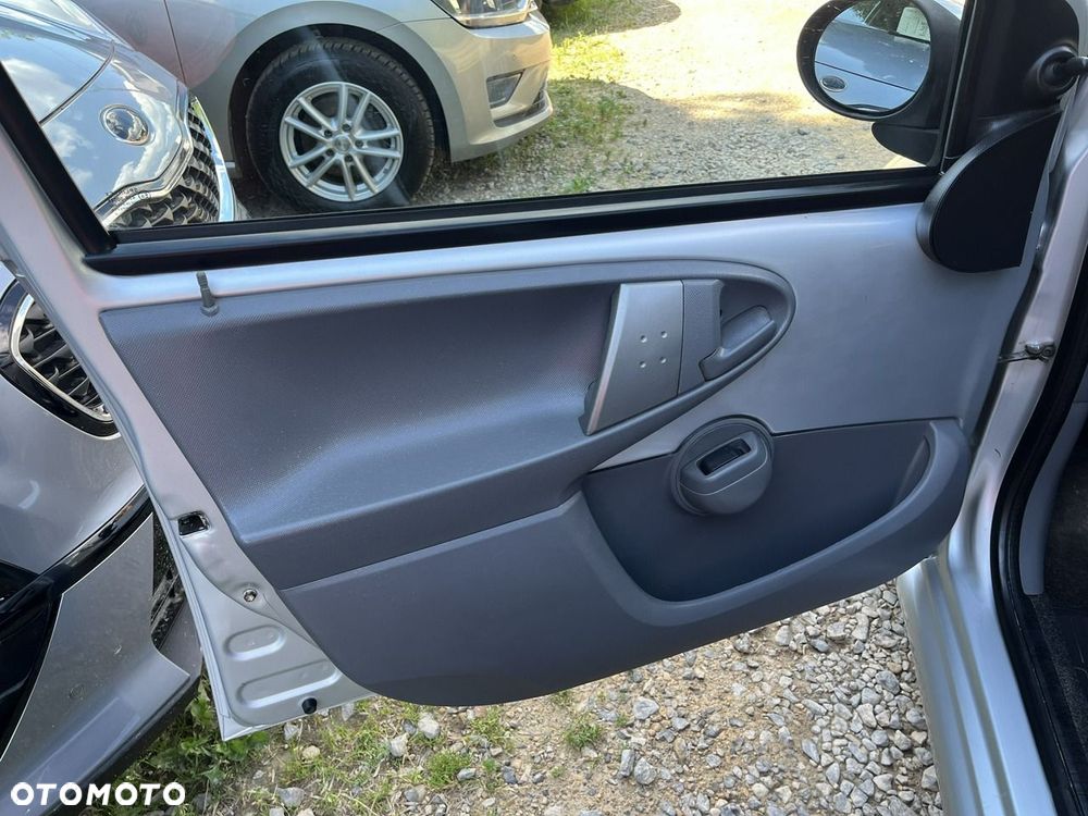 Toyota Aygo - 10