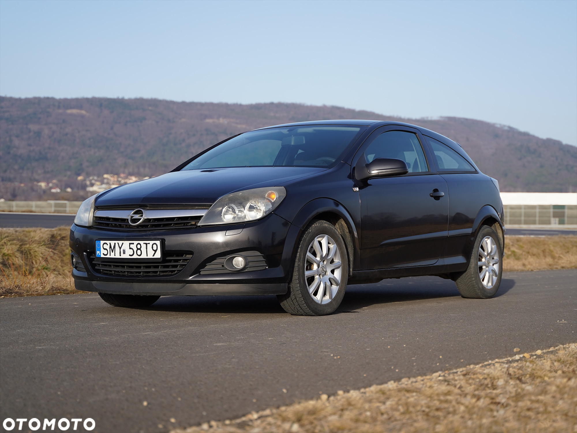 Opel Astra III GTC 1.6 Enjoy - 3
