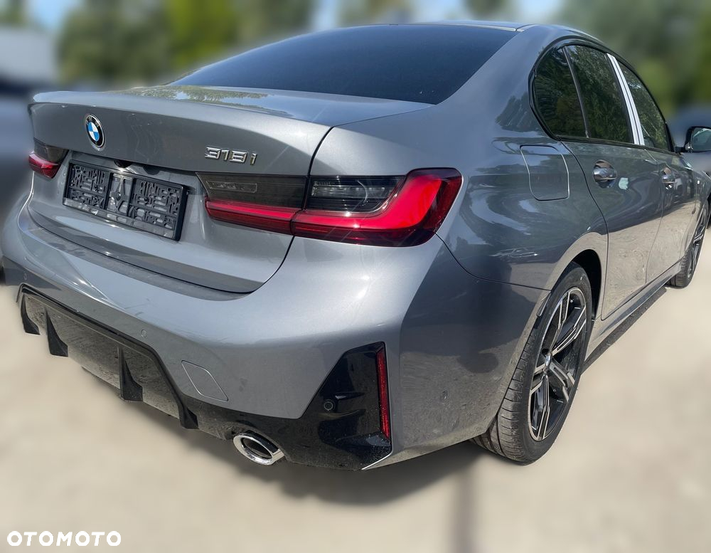 BMW Seria 3 318i M Sport - 3