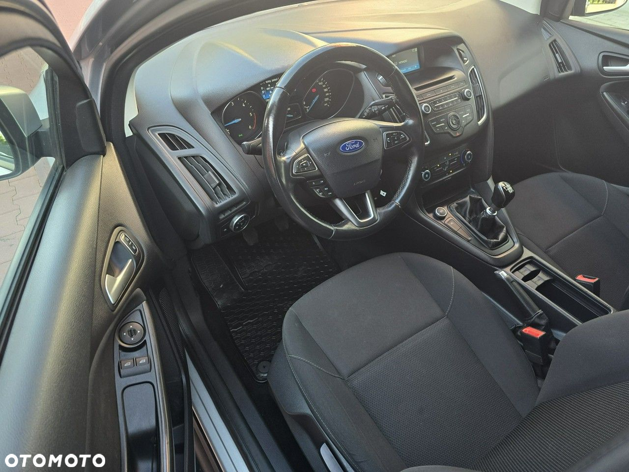 Ford Focus - 8