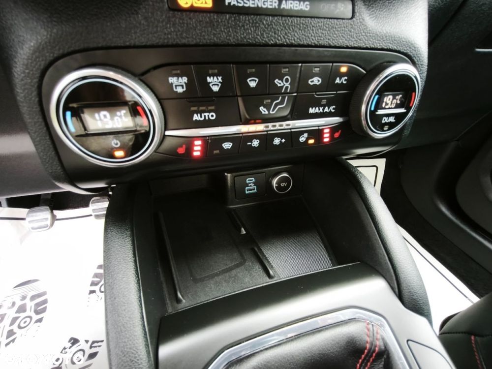 Ford Kuga - 13