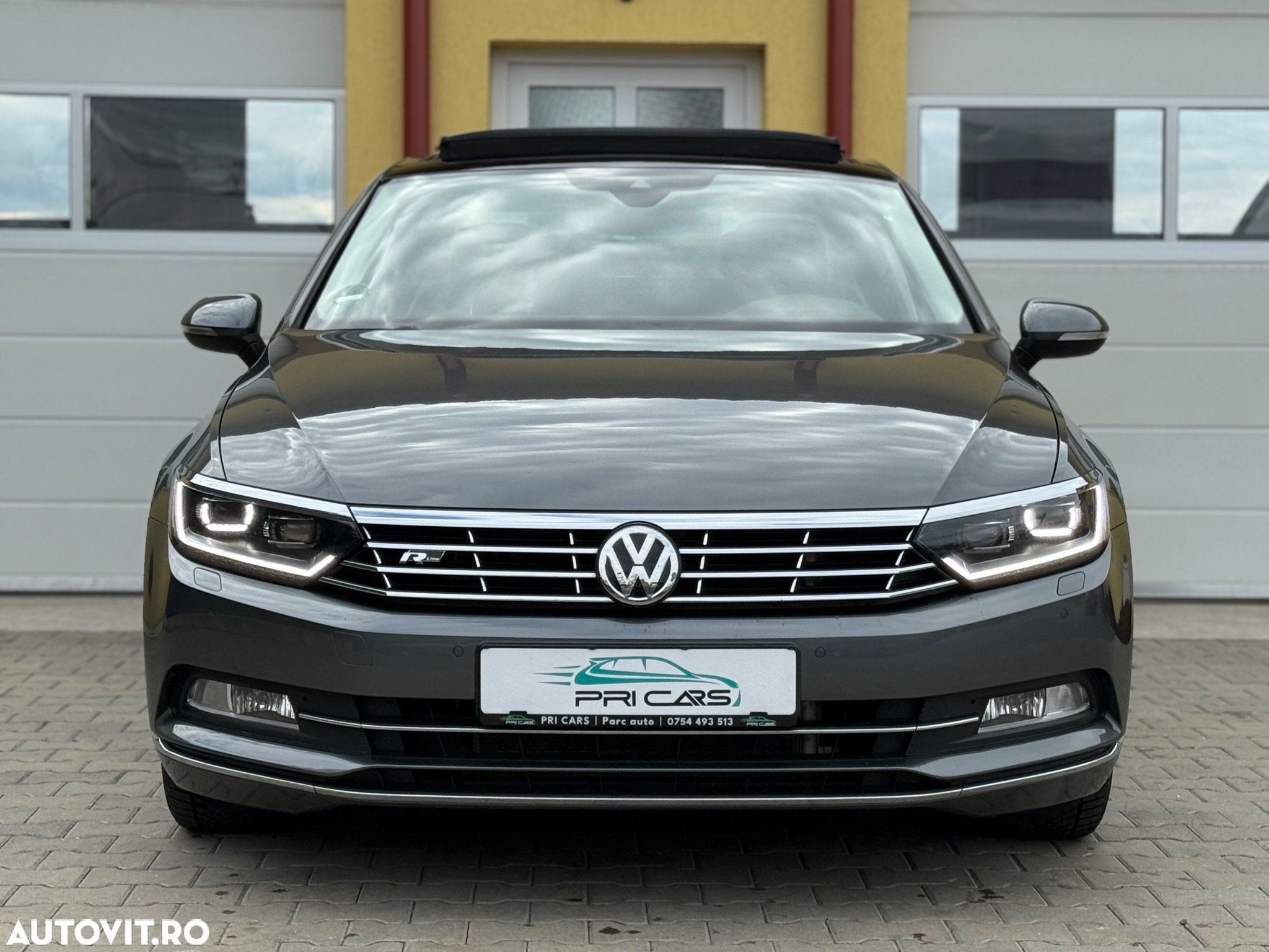 Volkswagen Passat 2.0 TDI DSG Highline - 35
