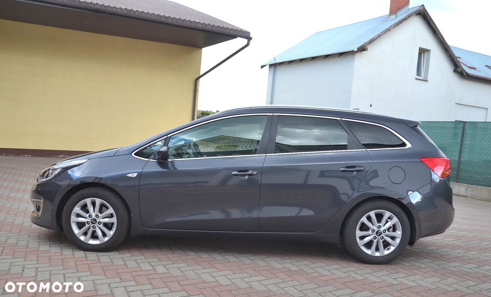 Kia Ceed 1.6 CRDi 136 ISG Dream Team Edition - 7