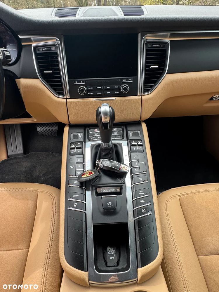 Porsche Macan Standard - 14