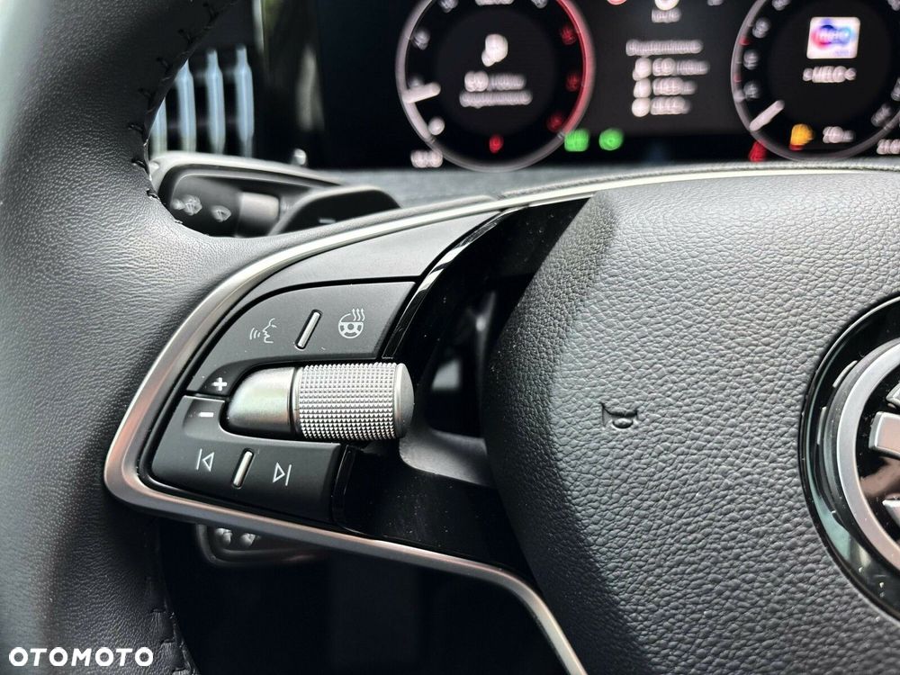 Skoda Superb 2.0 TDI SCR Selection DSG - 19