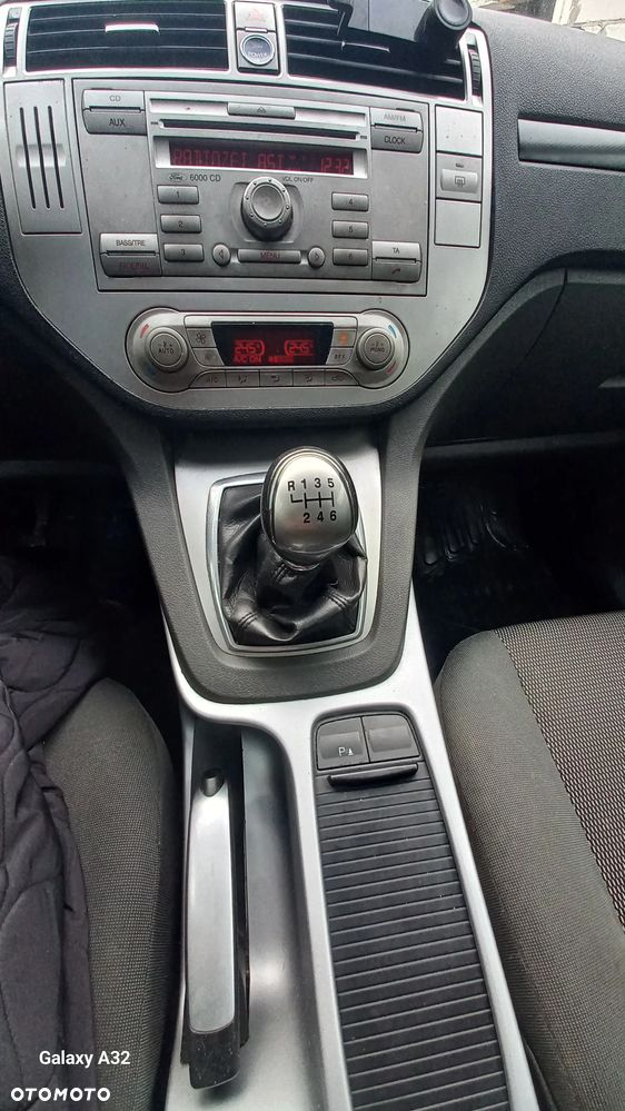 Ford Kuga 2.0 TDCi Trend - 3