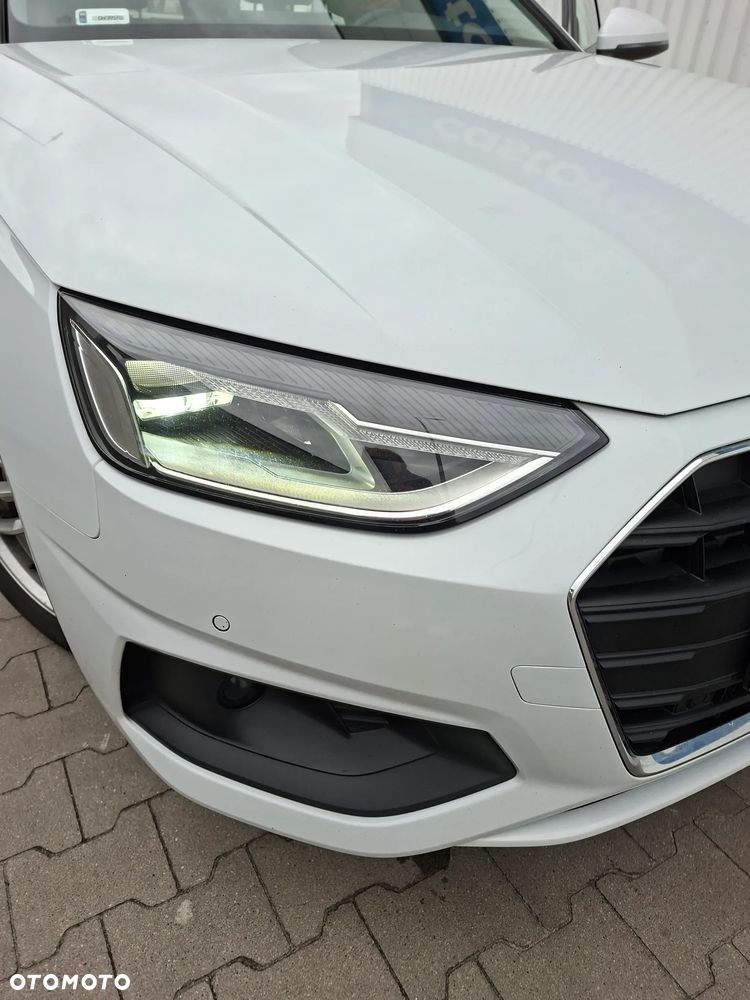 Audi A4 Avant - 16