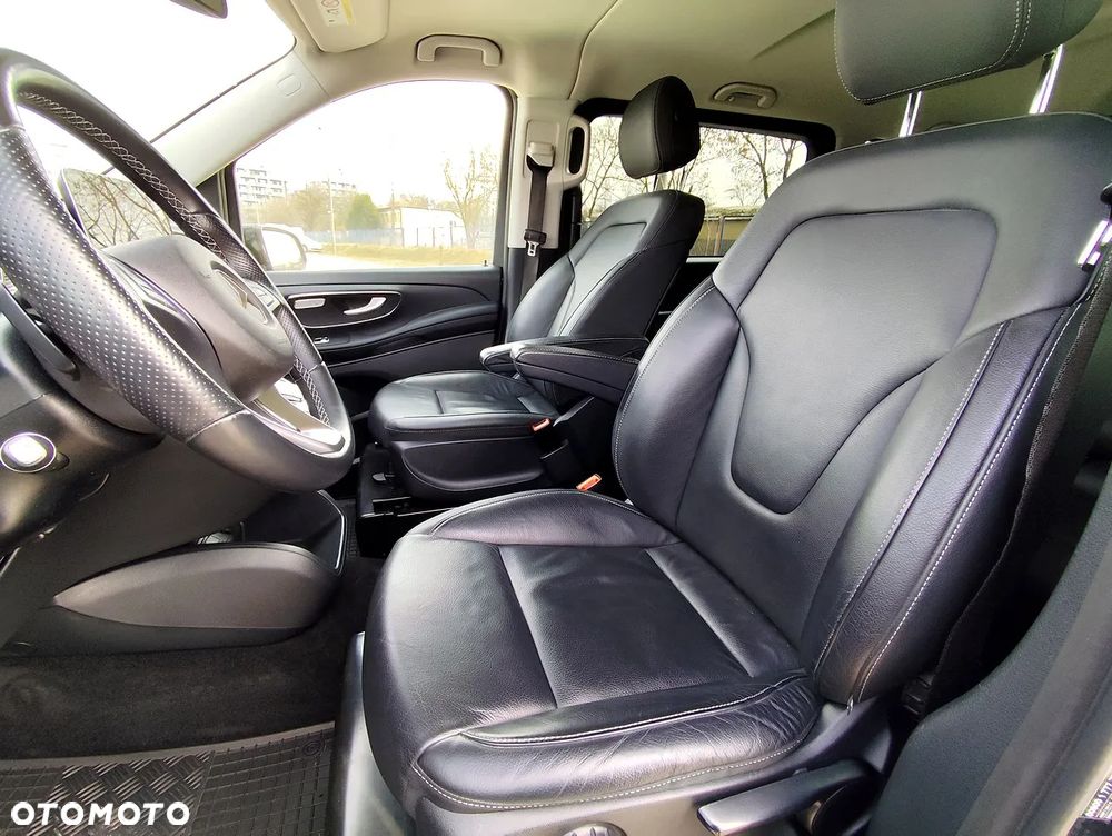 Mercedes-Benz Klasa V 300 d Extralang 4Matic 9G-TRONIC Avantgarde - 9
