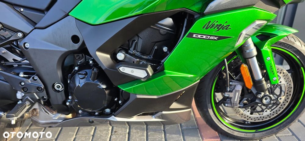 Kawasaki Ninja 1000 SX - 11