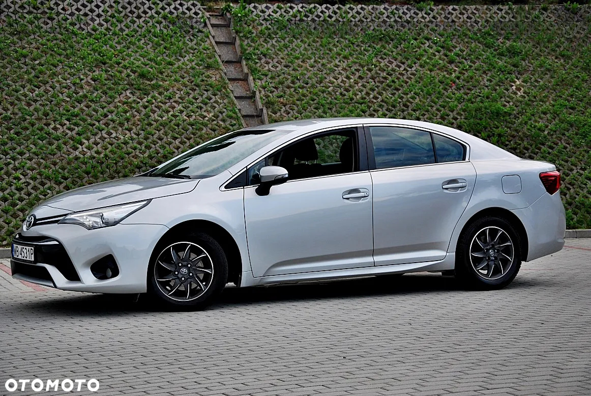 Toyota Avensis 1.8 Active - 4