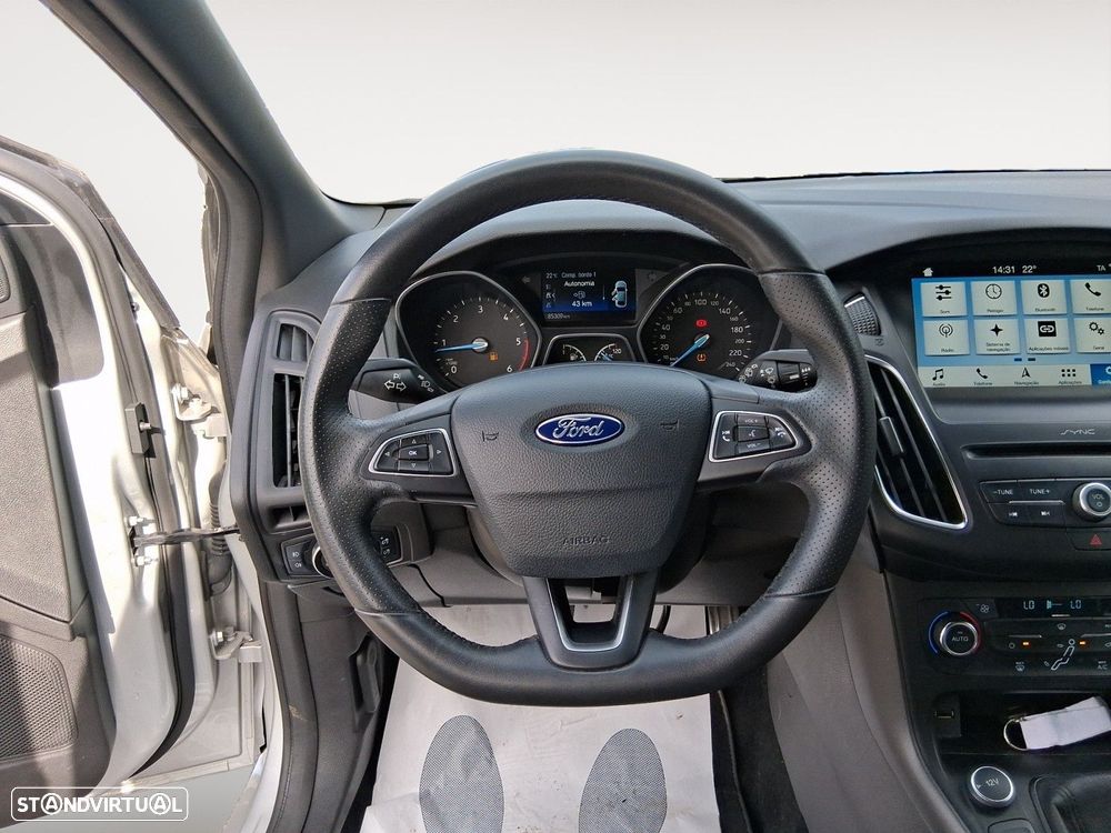 Ford Focus SW 1.5 TDCi EcoBlue ST-Line - 13
