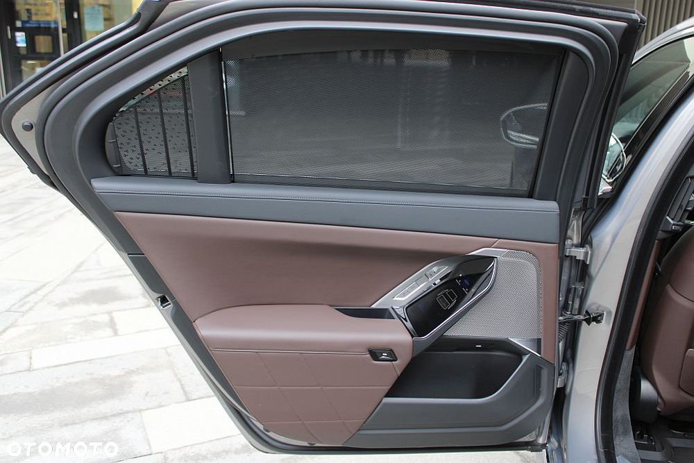 BMW Seria 7 740d xDrive mHEV sport - 34