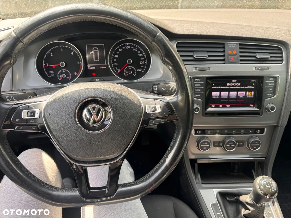 Volkswagen Golf 1.6 TDI DPF BlueMotion - 14