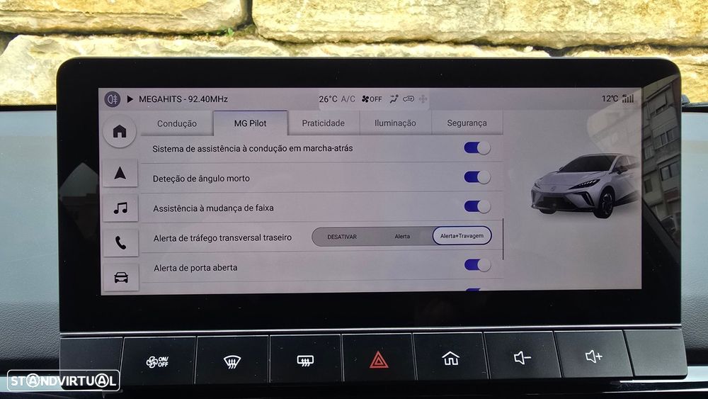 MG MG4 64 kWh Luxury - 33