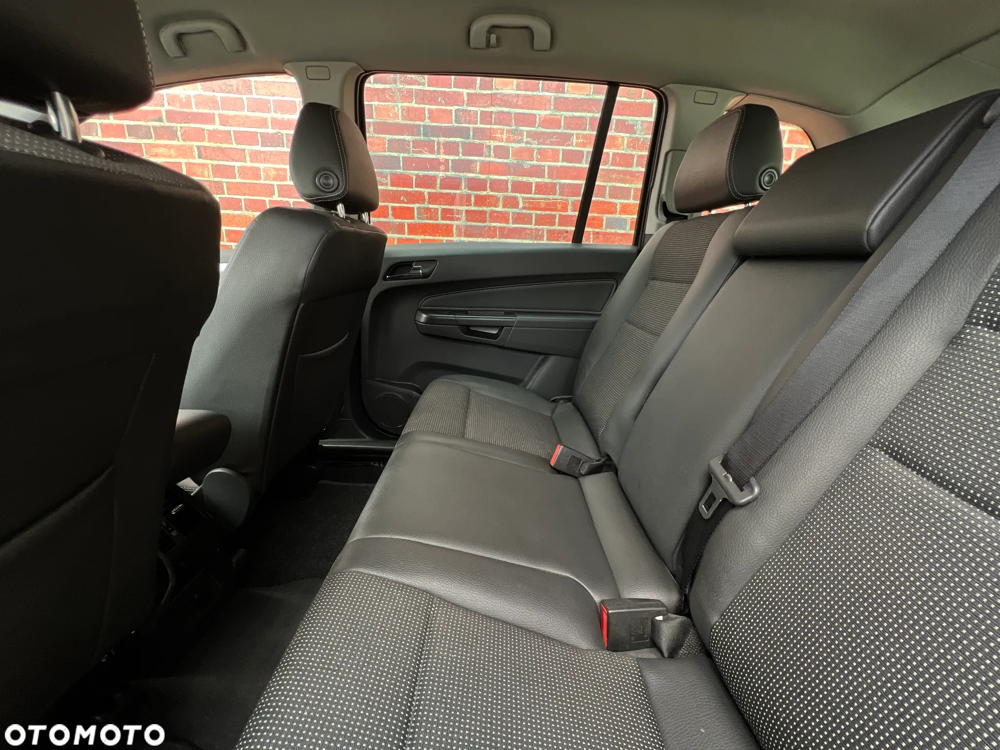 Opel Zafira - 16