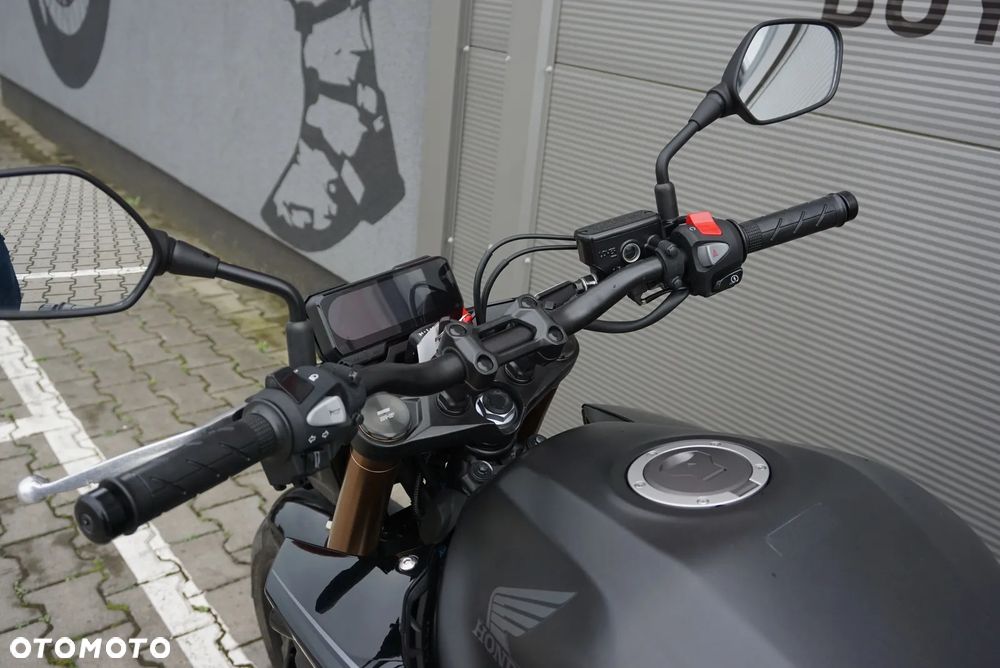 Honda CB - 22