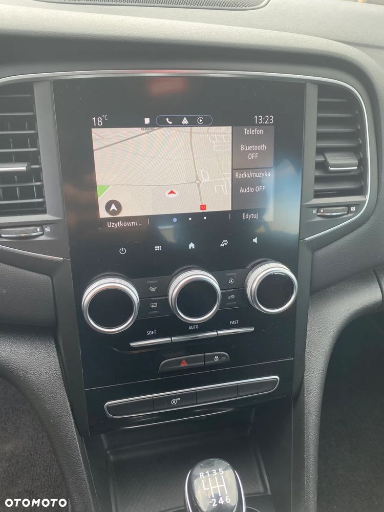 Renault Megane 1.5 Blue dCi Zen - 27