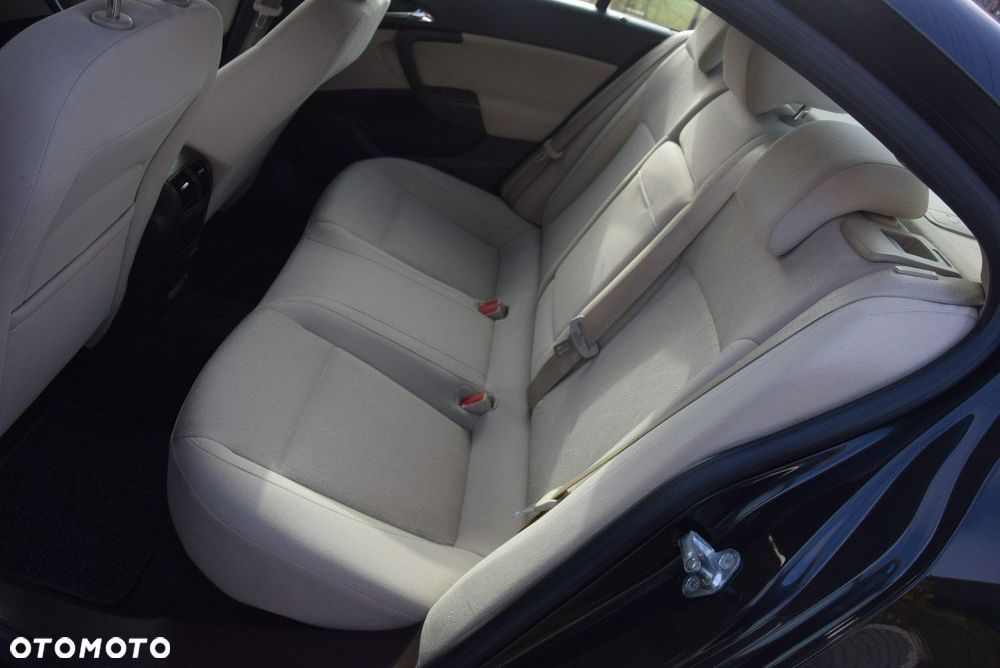 Opel Insignia 1.6 Turbo Edition - 26